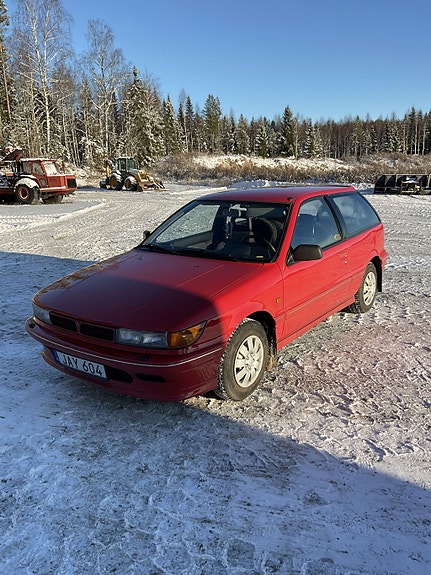 Mitsubishi Colt 4 of 11