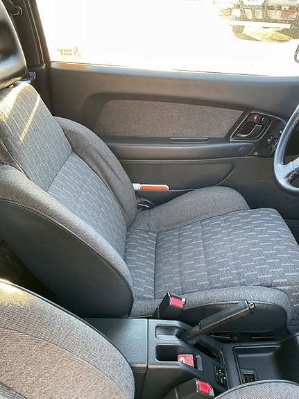Mitsubishi Colt 7 of 11