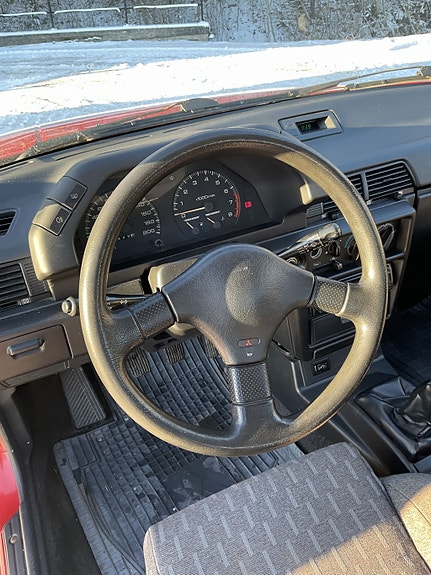Mitsubishi Colt 10 of 11