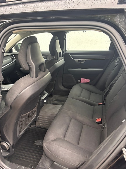 Volvo V90 10 of 11