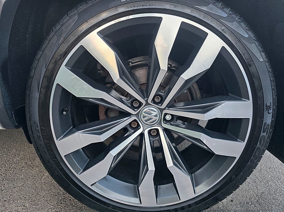 Volkswagen Tiguan 24 of 30