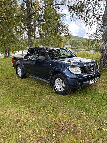 Nissan Navara 2 of 13