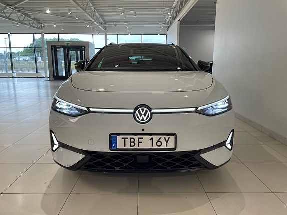 Volkswagen ID.7 2 of 28