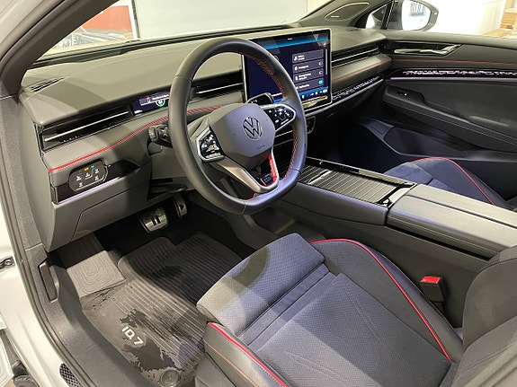 Volkswagen ID.7 16 of 28