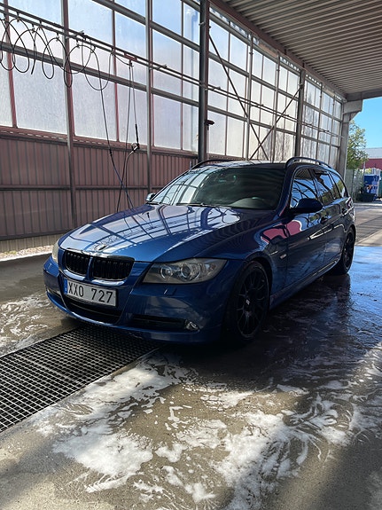 BMW 325i 3 of 10