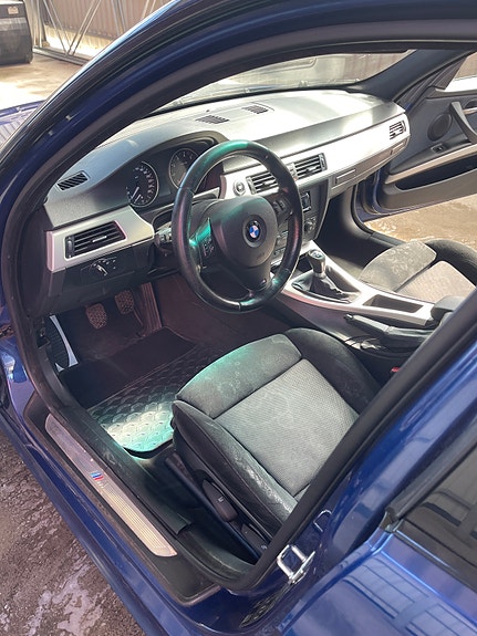 BMW 325i 10 of 10