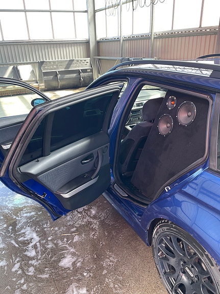 BMW 325i 6 of 10