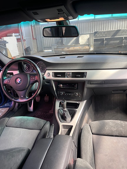 BMW 325i 9 of 10