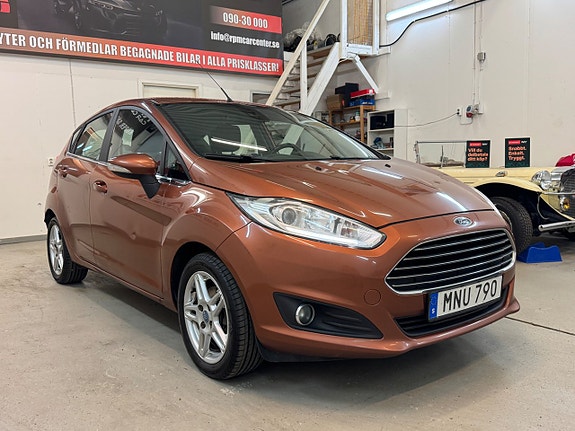 Ford Fiesta 2 of 18