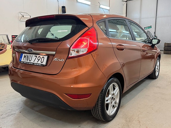 Ford Fiesta 6 of 18