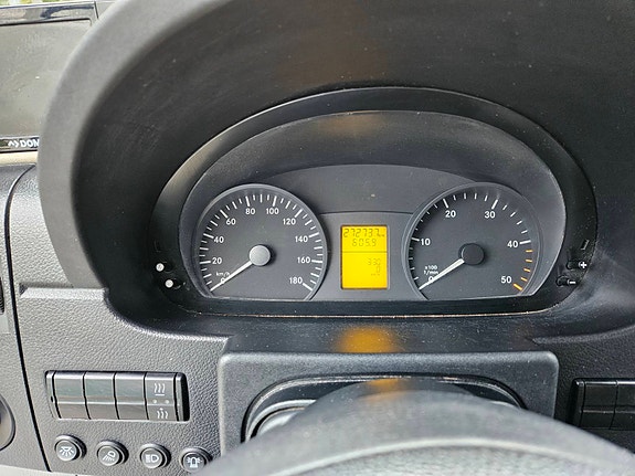 Mercedes-Benz Sprinter 211 13 of 13
