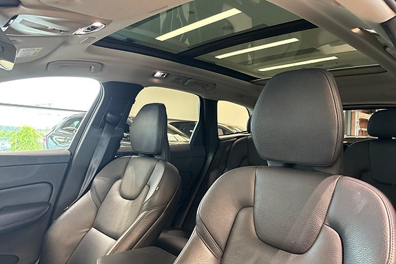 Volvo XC60 20 of 30