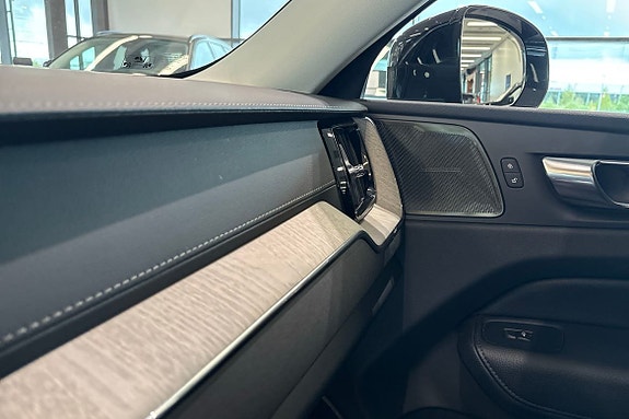 Volvo XC60 26 of 30