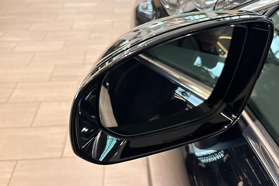 Volvo XC60 17 of 30
