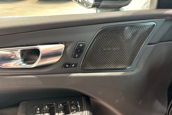 Volvo XC60 24 of 30