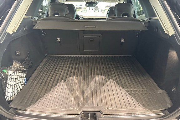 Volvo XC60 13 of 30