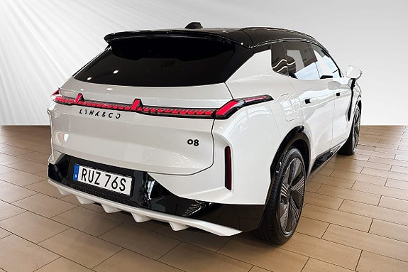 Lynk & Co 08 4 of 30