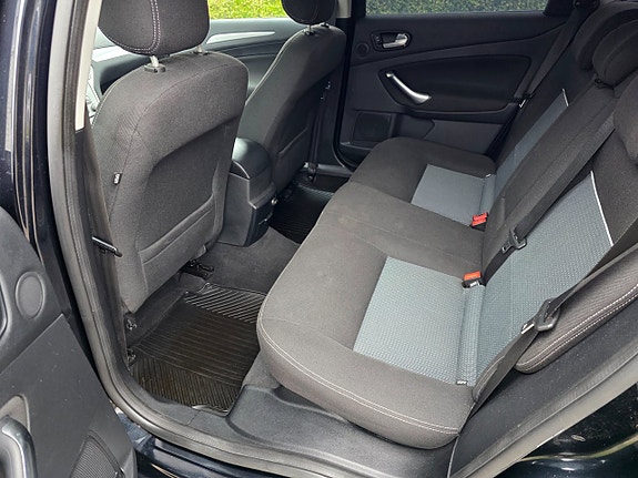 Ford Mondeo 16 of 20