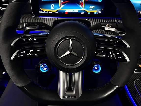 Mercedes-Benz E63 17 of 30