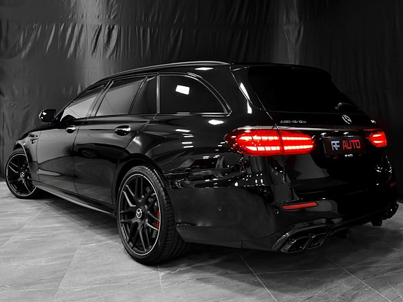 Mercedes-Benz E63 10 of 30