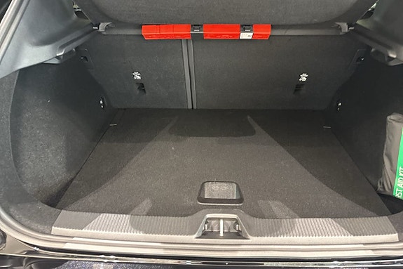Volvo EX30 13 of 30