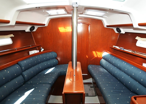 Beneteau Oceanis 343 23 of 24