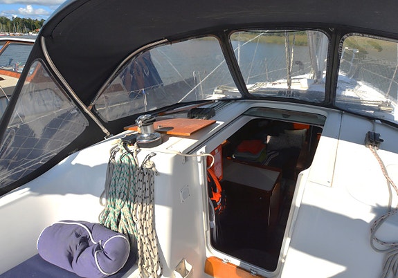 Beneteau Oceanis 343 12 of 24