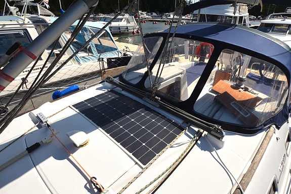 Beneteau Oceanis 343 11 of 24