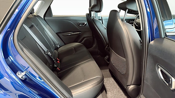 Kia K4 5 of 12