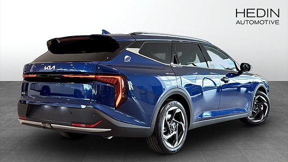 Kia K4 2 of 12