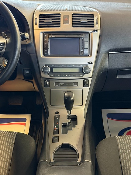 Toyota Avensis 17 of 22
