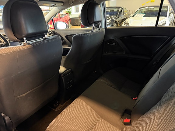 Toyota Avensis 11 of 22