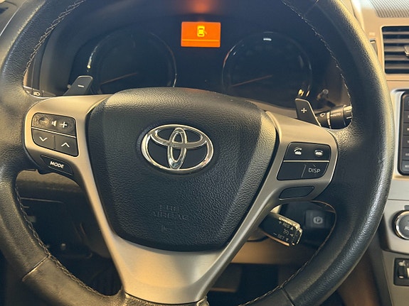 Toyota Avensis 18 of 22