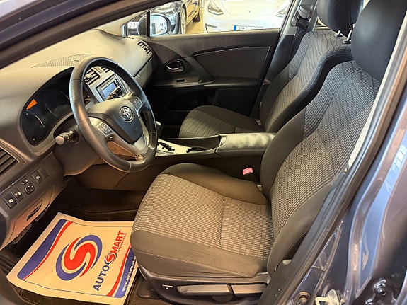 Toyota Avensis 8 of 22