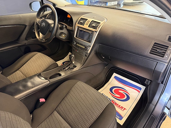Toyota Avensis 14 of 22