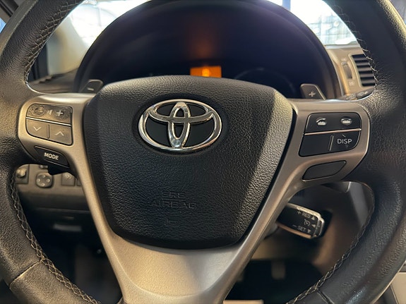 Toyota Avensis 19 of 22