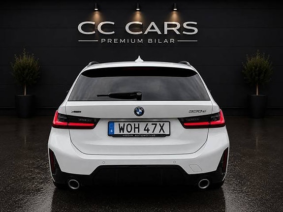 BMW 330e 5 of 17
