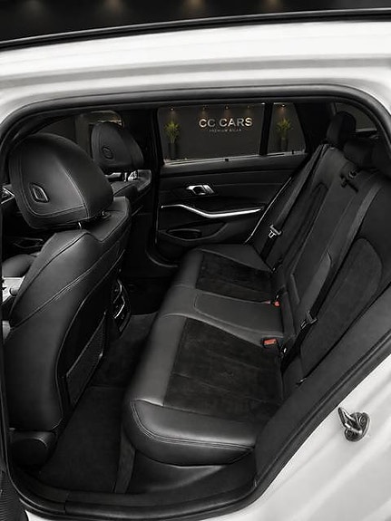 BMW 330e 17 of 17
