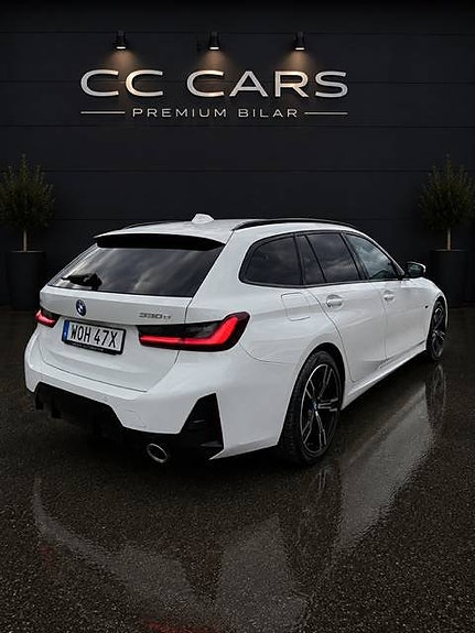 BMW 330e 4 of 17
