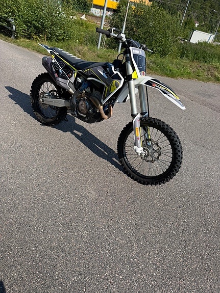 Husqvarna Fc350-19 2 of 5