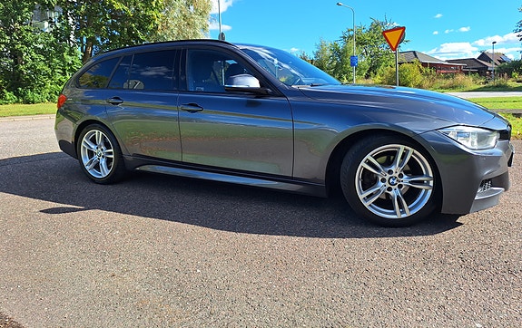 BMW 320d 4 of 30