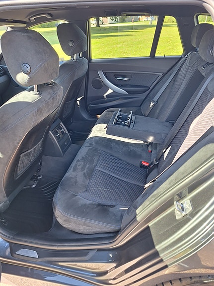 BMW 320d 14 of 30