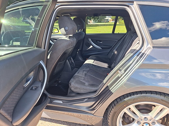 BMW 320d 16 of 30
