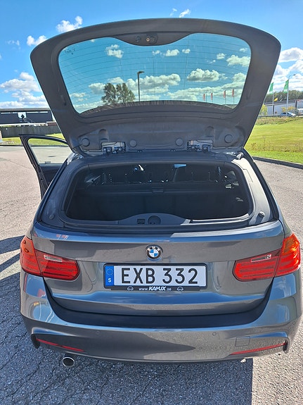 BMW 320d 18 of 30