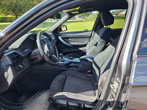 BMW 320d 12 of 30