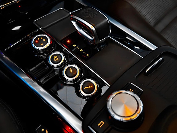 Mercedes-Benz E63 26 of 30