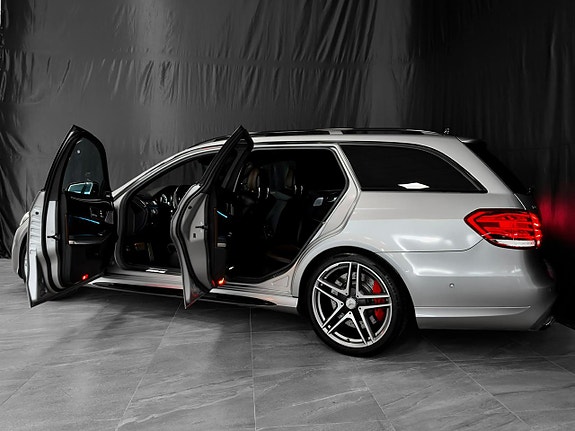 Mercedes-Benz E63 10 of 30