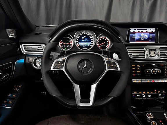 Mercedes-Benz E63 20 of 30