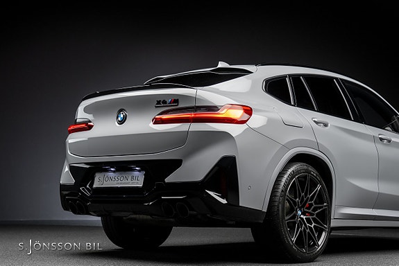 BMW X4 M 9 of 26
