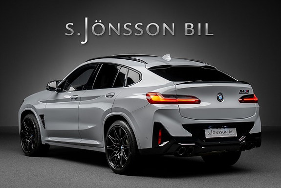 BMW X4 M 2 of 26